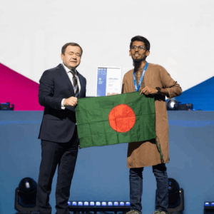 রাশিয়ায় আর্থিক নিরাপত্তা অলিম্পিয়াডে প্রথম বাংলাদেশি হিসেবে পুরস্কার পেলেন রাফি