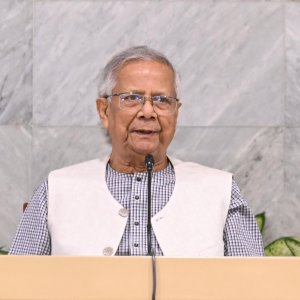 ভিসা জালিয়াতি রোধে আলাদা আইন করার নির্দেশ প্রধান উপদেষ্টার