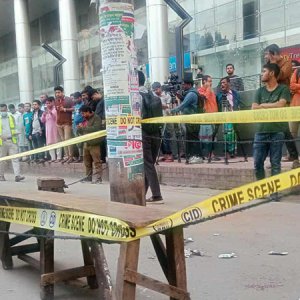 ওসমান হাদিকে গুলি: অভিযুক্তদের ধরতে পুলিশের সাঁড়াশি অভিযান