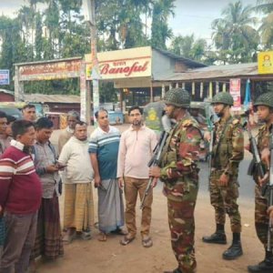 সারা দেশে যৌথ বাহিনীর অভিযানে গ্রেফতার ৩৩