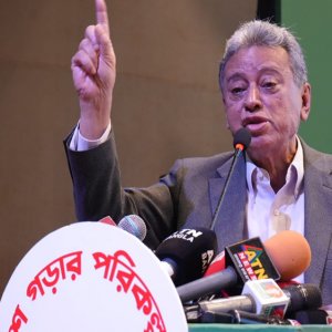 ২৫ ডিসেম্বর গণতন্ত্রে নতুন জোয়ার আসবে: আমির খসরু