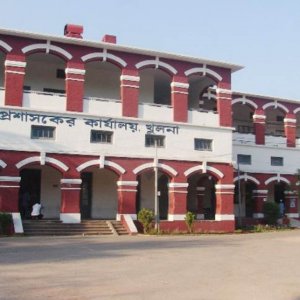 খুলনায় নির্বাচনি দায়িত্বে মাঠে থাকছেন ১৫ নির্বাহী ম্যাজিস্ট্রেট খুলনায় নির্বাচনি দায়িত্বে মাঠে থাকছেন ১৫ নির্বাহী ম্যাজিস্ট্রেট