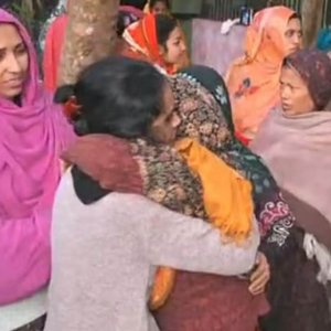 লক্ষ্মীপুরে ঘরে ঢুকে বৃদ্ধাকে কুপিয়ে হত্যা লক্ষ্মীপুরে ঘরে ঢুকে বৃদ্ধাকে কুপিয়ে হত্যা