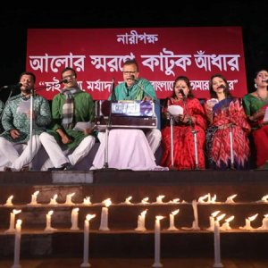মুক্তিযুদ্ধে হারিয়ে যাওয়া স্বজনদের স্মরণে ‘আলোর স্মরণে কাটুক আঁধার’