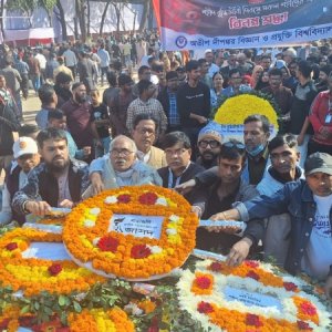 মিরপুরে শহীদ বুদ্ধিজীবী স্মৃতিসৌধে জাসদ’র শ্রদ্ধা