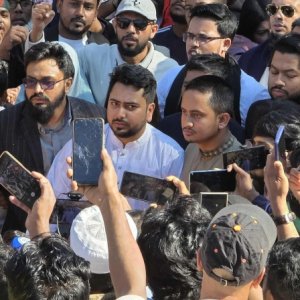 কিছু বুদ্ধিজীবী জুলাই গণহত্যার পক্ষে সম্মতি তৈরি করছে: নাহিদ ইসলাম