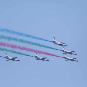 বিজয় দিবসে তেজগাঁওয়ে নজরকাড়া এয়ার শো