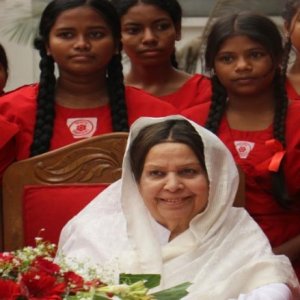 বিজয় দিবসে গুণীজন সম্মাননায় ভূষিত সৈয়দা ইকবাল মান্দ বানু