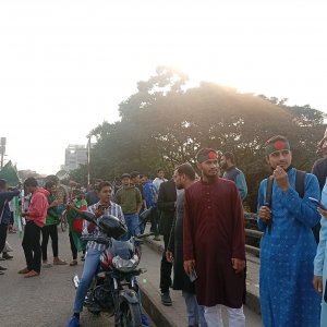 ‘মার্চ টু হাইকমিশন’ কর্মসূচিতে অংশ নিতে রামপুরা ব্রিজে জড়ো হয়েছেন জুলাই ঐক্যের কর্মীরা