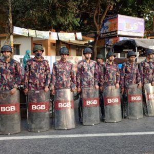 চট্টগ্রামে ৫ প্লাটুন বিজিবি মোতায়েন