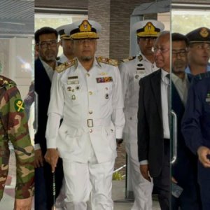 তিন বাহিনী প্রধানের সঙ্গে বৈঠকে ইসি