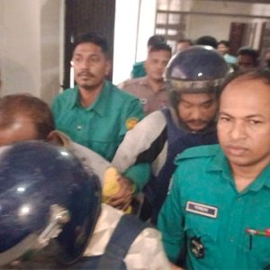 হাদি হত্যা মামলা: ফয়সালকে পালাতে সহায়তাকারী দুই আসামি আরও ৫ দিনের রিমান্ডে