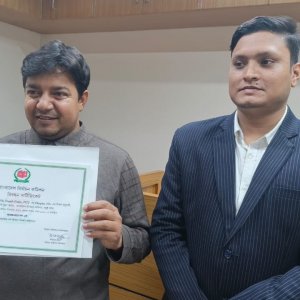 ইসির নিবন্ধন সনদ পেলো আমজনতার দল