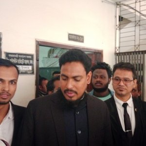 দুই মামলায় ১৫০০ টাকা মুচলেকায় জামিন পেলেন আখতার