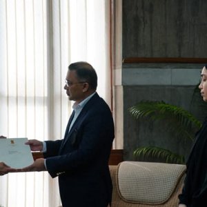 তারেক রহমানের হাতে শোকবার্তা তুলে দিলেন জয়শঙ্কর