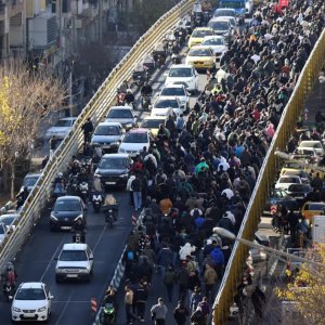 মুদ্রার রেকর্ড পতন, ইরানজুড়ে টানা তৃতীয় দিন বিক্ষোভ চলছে