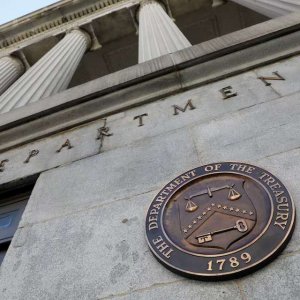 ভেনেজুয়েলার তেল খাতে যুক্তরাষ্ট্রের নতুন নিষেধাজ্ঞা