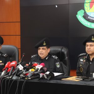 শুটার ফয়সাল ও আলমগীরকে গ্রেফতারে সর্বাত্মক চেষ্টা করবে র‍্যাব: মহাপরিচালক