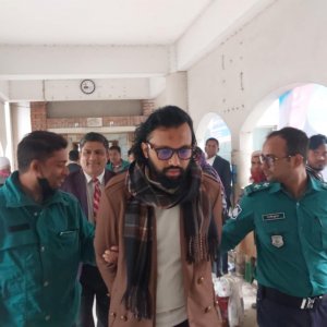 বিএনপি কার্যালয়ের সামনে থেকে গ্রেফতার আসামি ৩ দিনের রিমান্ডে 