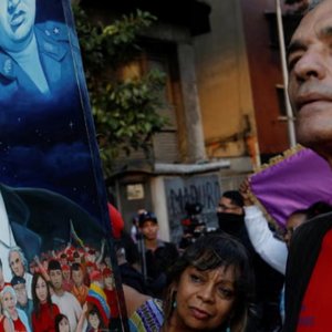 মাদুরোর ভুয়া গ্রেফতারের এআই ছবি ভাইরাল, মিলিয়ন ভিউ