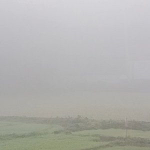 তীব্র শীতে কাঁপছে চুয়াডাঙ্গা, তাপমাত্রা নেমেছে ৭.৫ ডিগ্রিতে তীব্র শীতে কাঁপছে চুয়াডাঙ্গা, তাপমাত্রা নেমেছে ৭.৫ ডিগ্রিতে