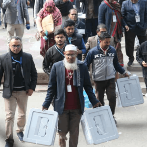 উৎসবমুখর পরিবেশে শেষ হলো জকসুর ভোট গ্রহণ