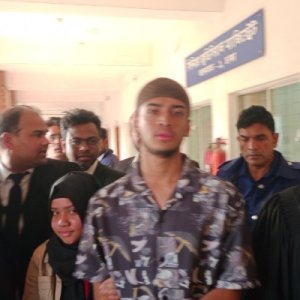 স্মৃতিসৌধে ফুল দিতে গিয়ে গ্রেফতার নিষিদ্ধ ছাত্রলীগ কর্মী রিমান্ডে