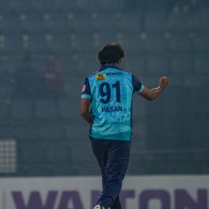 ৬ ম্যাচ পর নোয়াখালীর প্রথম জয় 