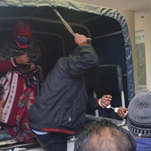 প্রাথমিক শিক্ষক নিয়োগ পরীক্ষায় ডিভাইস ব্যবহার, ১৬ জন আটক