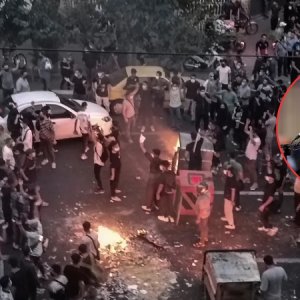 বিচ্ছিন্ন ইরান, বিক্ষোভকারীদের কঠোর হুঁশিয়ারি খামেনির