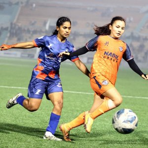 ঋতুপর্ণার জোড়া গোলে রাজশাহীর বড় জয় 