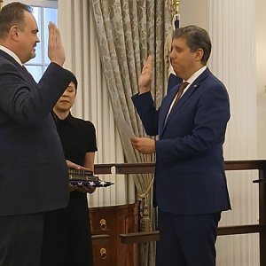 রাষ্ট্রদূত হিসেবে শপথ নিলেন ব্রেন্ট ক্রিস্টেনসেন, উপস্থিত ছিলেন খলিলুর রহমান