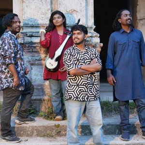 জোট করেছেন তারা...