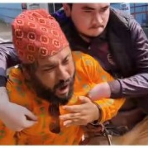 চবিতে শিক্ষক হেনস্তার ঘটনায় জাবি শিক্ষকদের নিন্দা