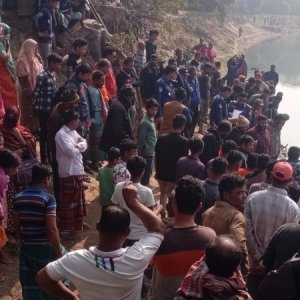 চিরিরবন্দরে নদী থেকে দুই যুবকের লাশ উদ্ধার