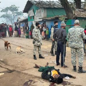রোহিঙ্গা ক্যাম্পে ডাকাতদলের সংঘর্ষে নিহত ১ রোহিঙ্গা ক্যাম্পে ডাকাতদলের সংঘর্ষে নিহত ১