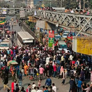 আজও সাত কলেজের শিক্ষার্থীদের সায়েন্সল্যাব মোড় অবরোধ