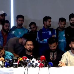 ৫ দাবি উল্লেখ করে না খেলার সিদ্ধান্তে অনড় ক্রিকেটাররা