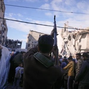 হামাসকে নিরস্ত্রীকরণের নতুন দাবি ট্রাম্পের