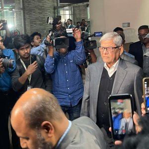 সিইসির সঙ্গে বৈঠকে মির্জা ফখরুলের নেতৃত্বে বিএনপির প্রতিনিধি দল 