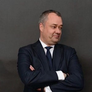 চিফ প্রসিকিউটরের বিশেষ উপদেষ্টার পদ ছাড়লেন টবি ক্যাডম্যান 