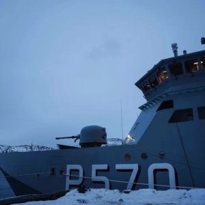 ট্রাম্পের হুমকির মুখে গ্রিনল্যান্ডে আরও সেনা পাঠালো ডেনমার্ক