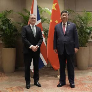 সম্পর্কের ‘সোনালি অধ্যায়’ ফেরাতে চায় ব্রিটেন ও চীন