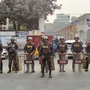 প্রচারণার প্রথম দিনেই মিরপুরে বিজিবি মোতায়েন 