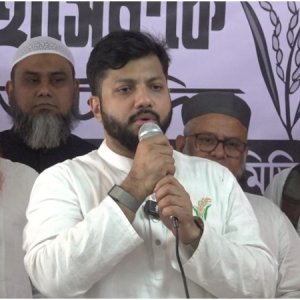 জনগণের সমস্যা সমাধানে জোরালো ভূমিকার অঙ্গীকার ইশরাকের