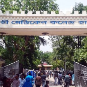 রামেক হাসপাতালে ইন্টার্ন চিকিৎসকদের কর্মবিরতি