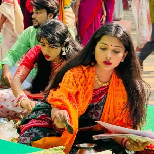 টানা তৃতীয় বছর সরস্বতী পূজায় নারী পুরোহিত সমাদৃতা 