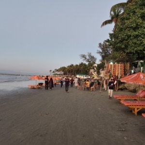 সেন্টমার্টিনের বাসিন্দাদের দুর্দিন, সুদিন ফিরবে কবে