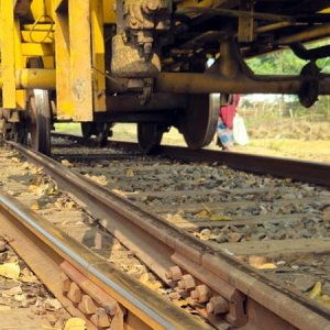 তেলবাহী ট্রেন লাইনচ্যুত, রাজশাহী-চাঁপাইনবাবগঞ্জ রেল যোগাযোগ বিচ্ছিন্ন