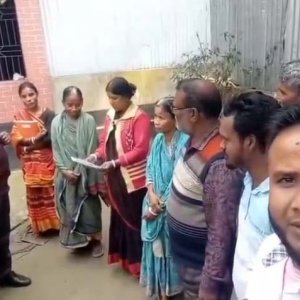 ‘না ভোট দিবেন, হ্যাঁ ভোট দিলে মুন্সিরা জয়যুক্ত হবে’